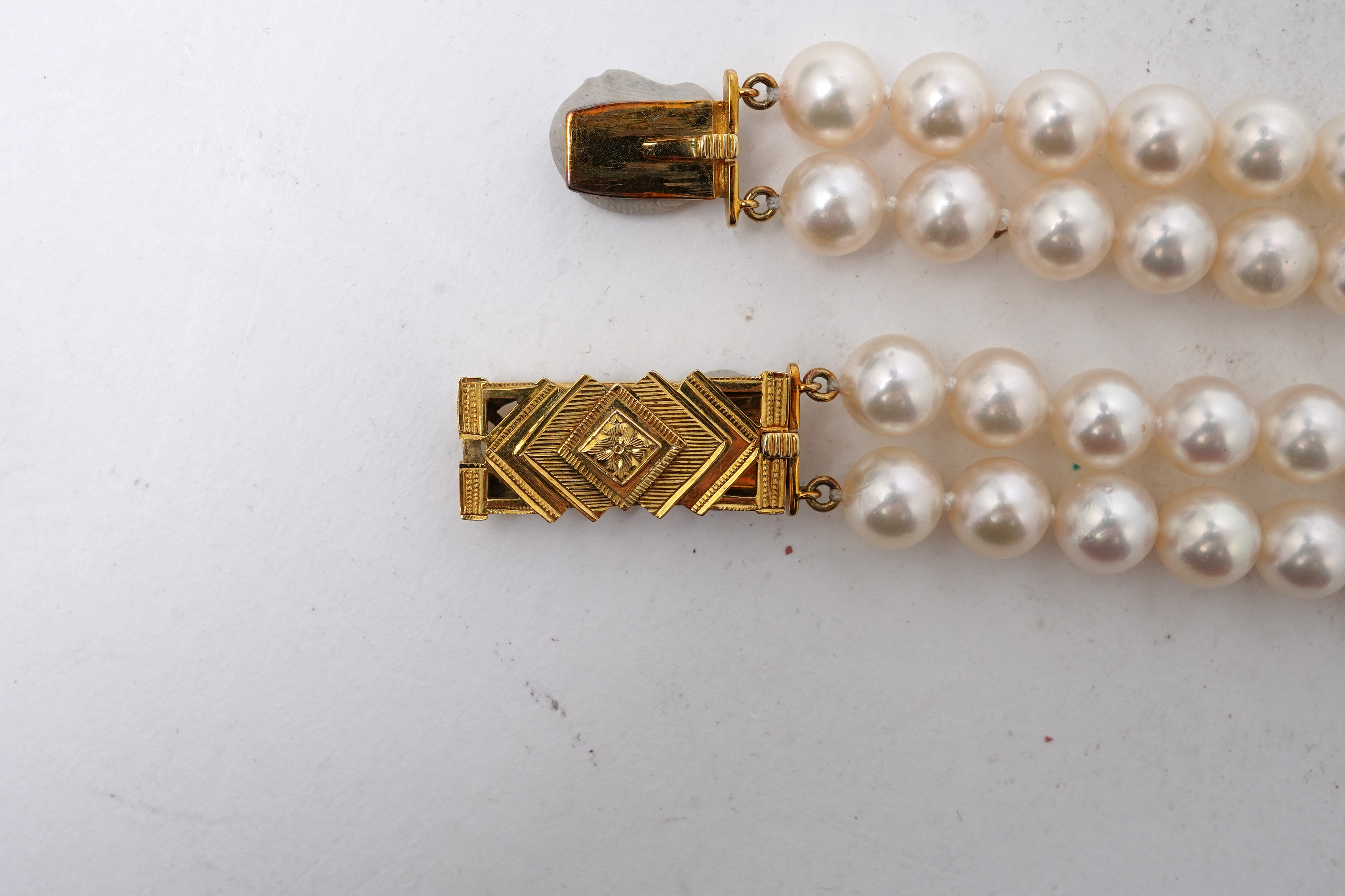 A double strand cultured pearl necklace